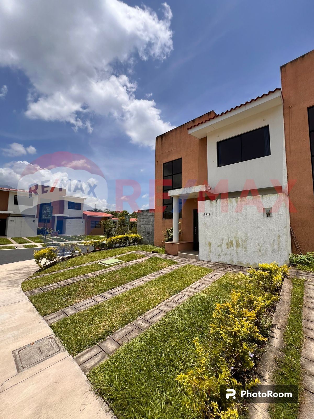 House for sale in Paseo el Prado, Apopa.